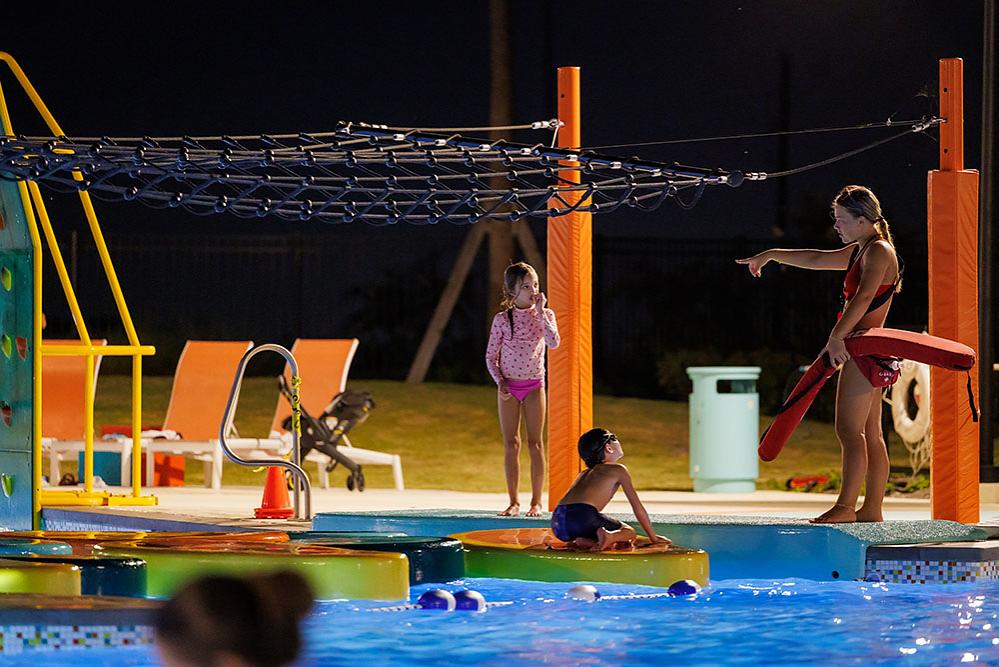 Jubilee - Music At The Pool Photo 115