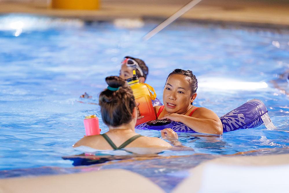 Jubilee - Music At The Pool Photo 19