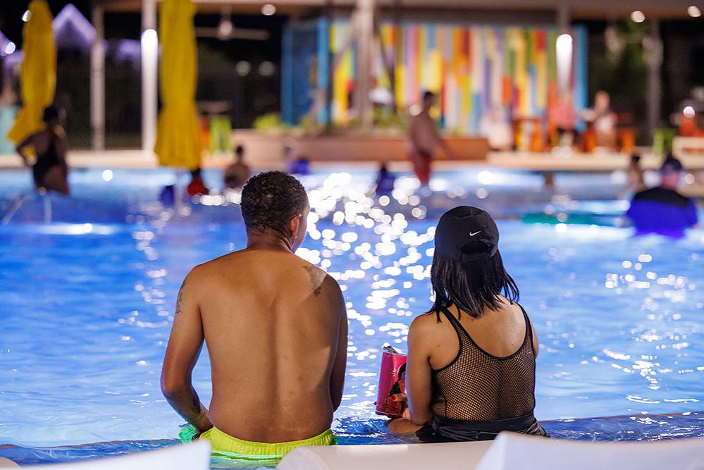 Jubilee - Music At The Pool Photo 16