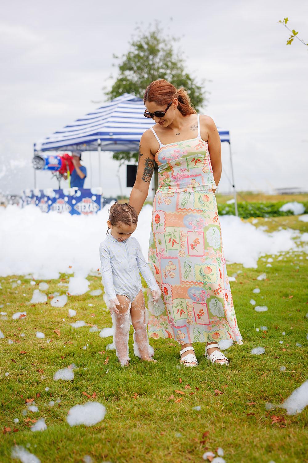 Jubilee - Red, White and Late Photo 107