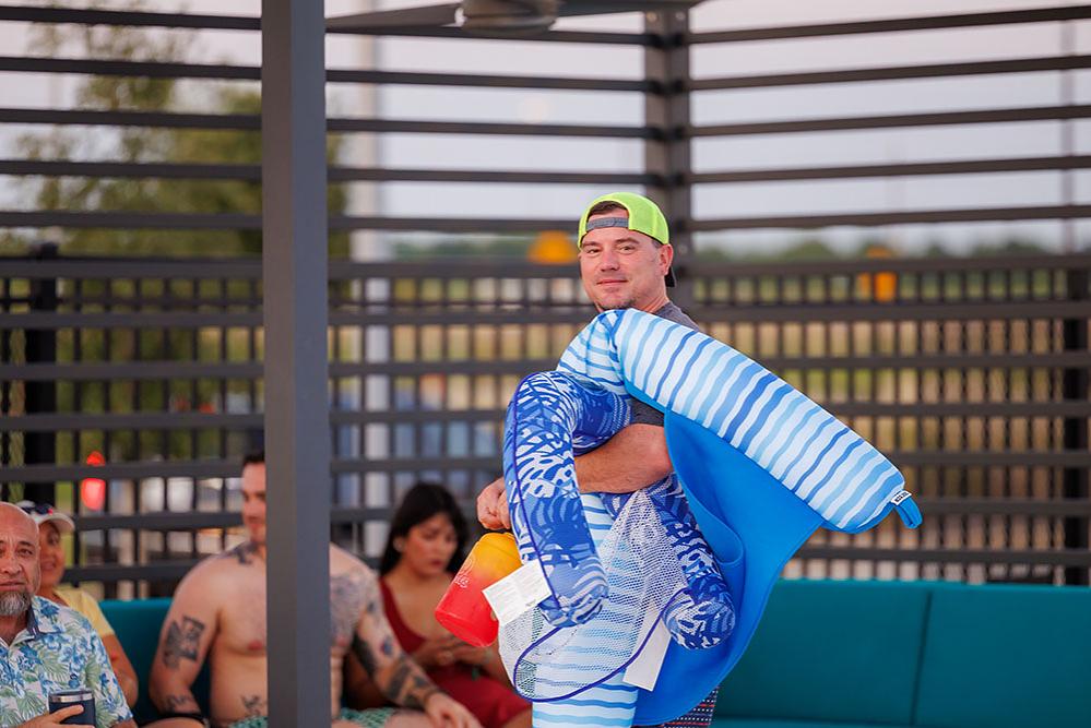 Jubilee - Music At The Pool Photo 96