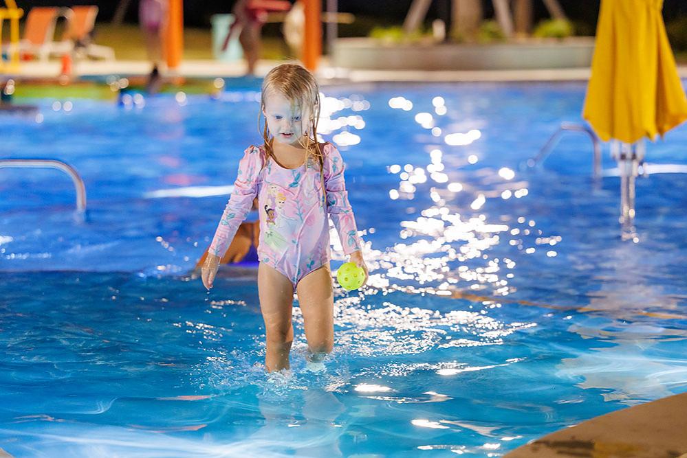 Jubilee - Music At The Pool Photo 121
