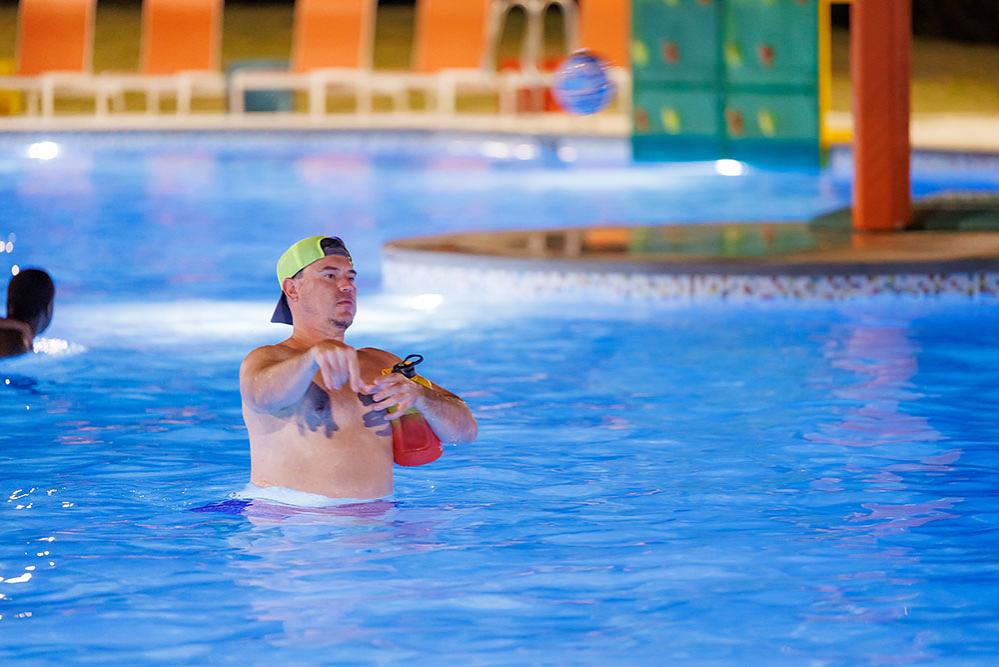 Jubilee - Music At The Pool Photo 6