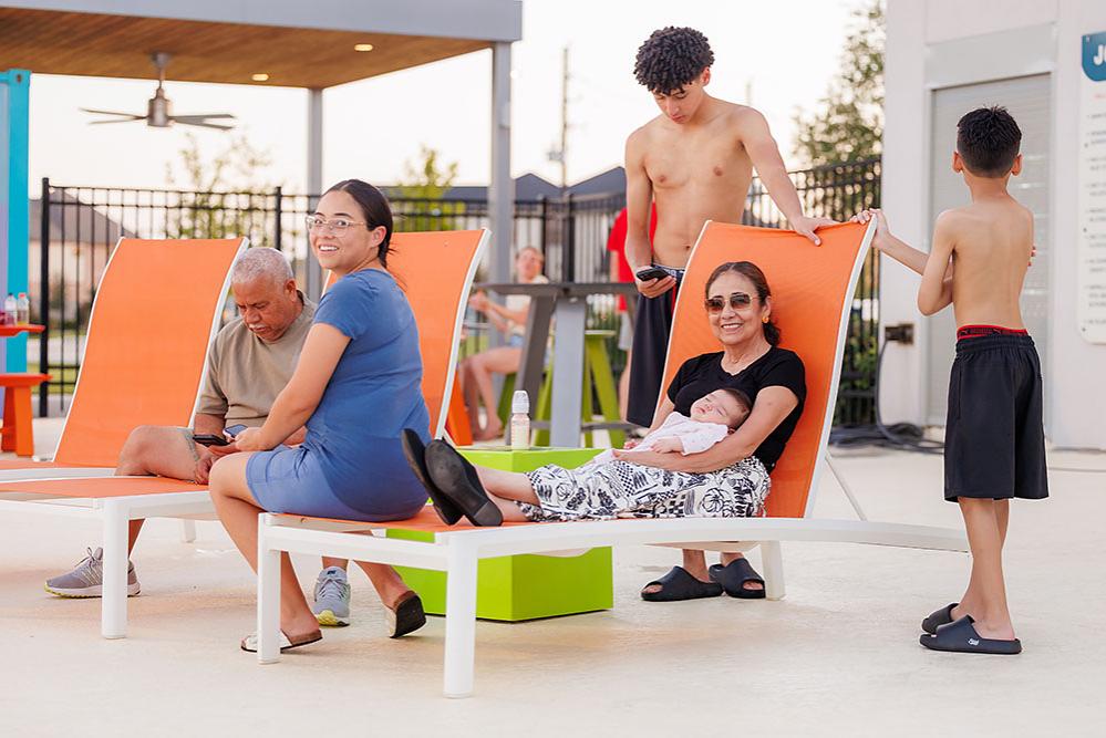Jubilee - Music At The Pool Photo 59
