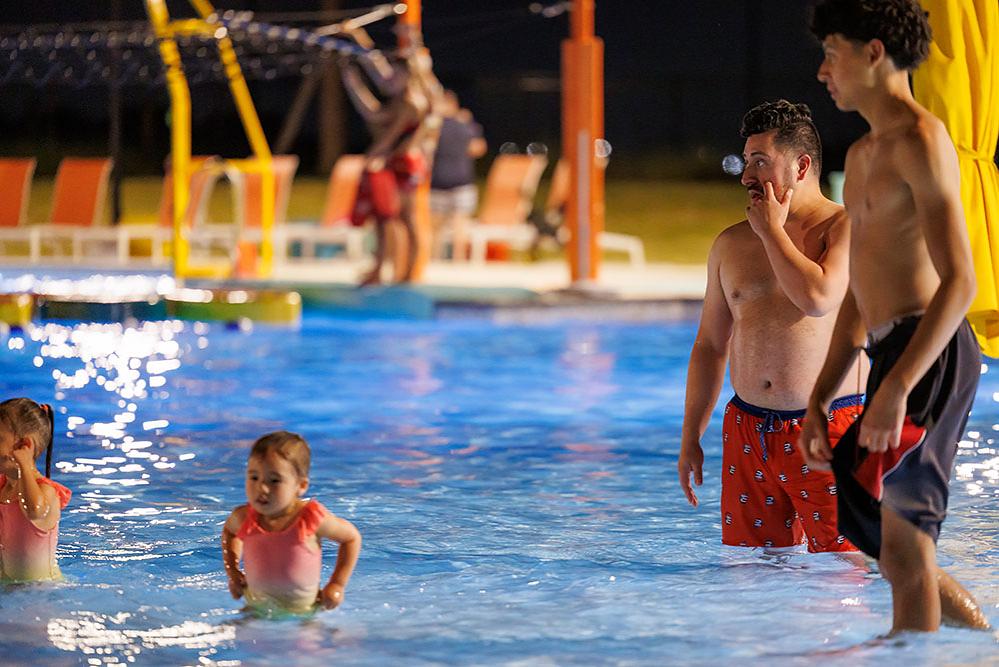 Jubilee - Music At The Pool Photo 117