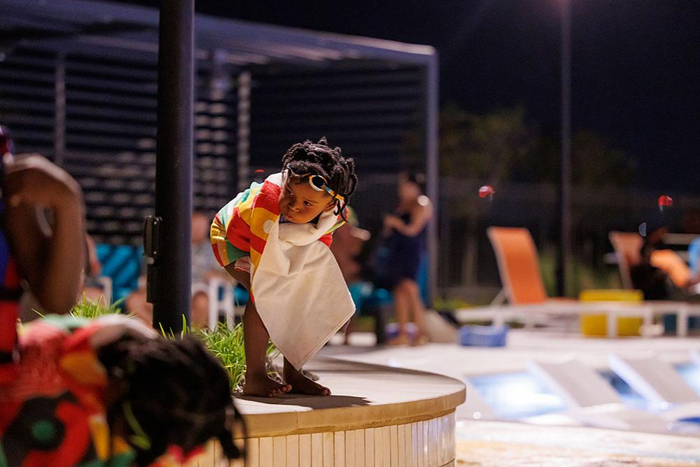 Jubilee - Music At The Pool Photo 32