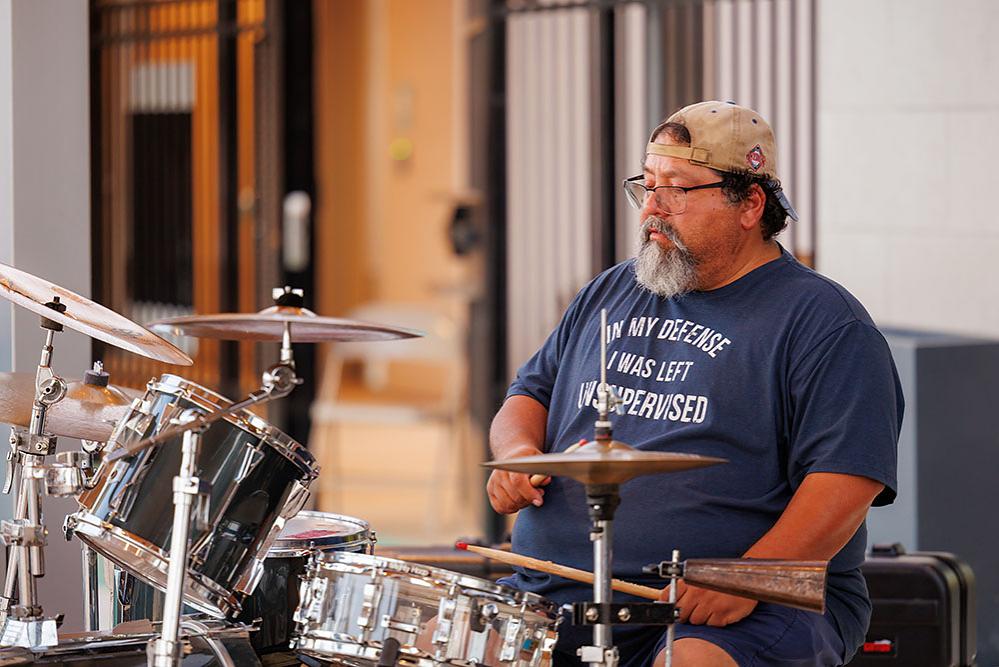 Jubilee - Music At The Pool Photo 43