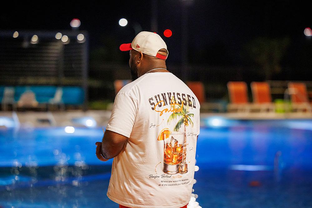 Jubilee - Poolside Popstar Photo 7
