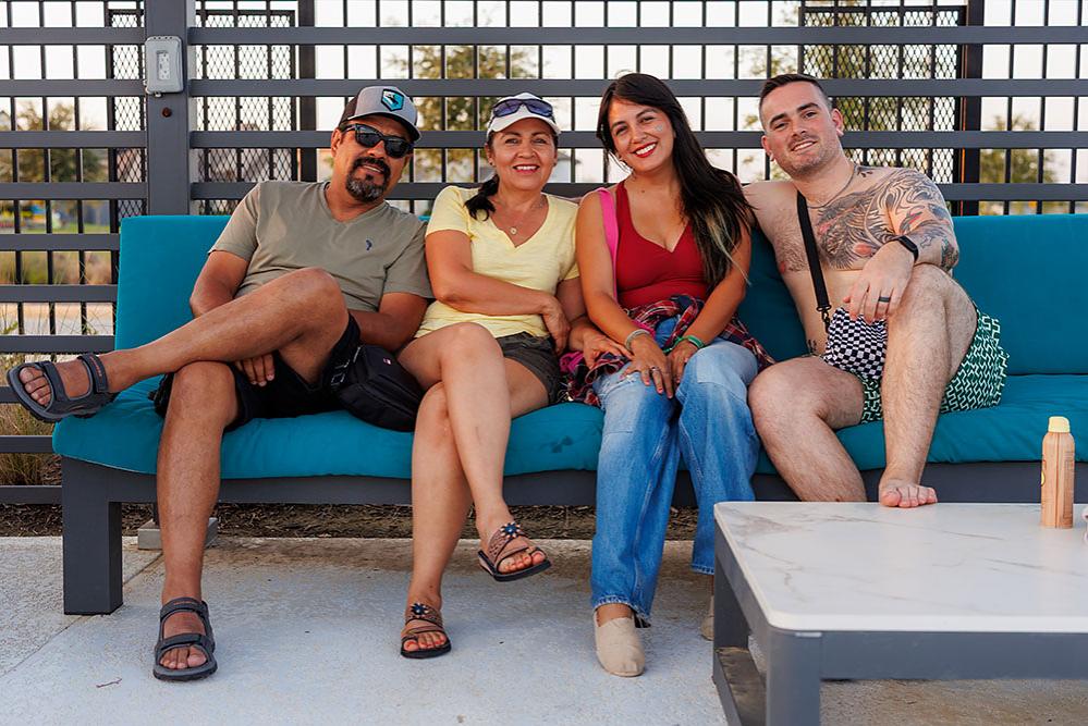 Jubilee - Music At The Pool Photo 56