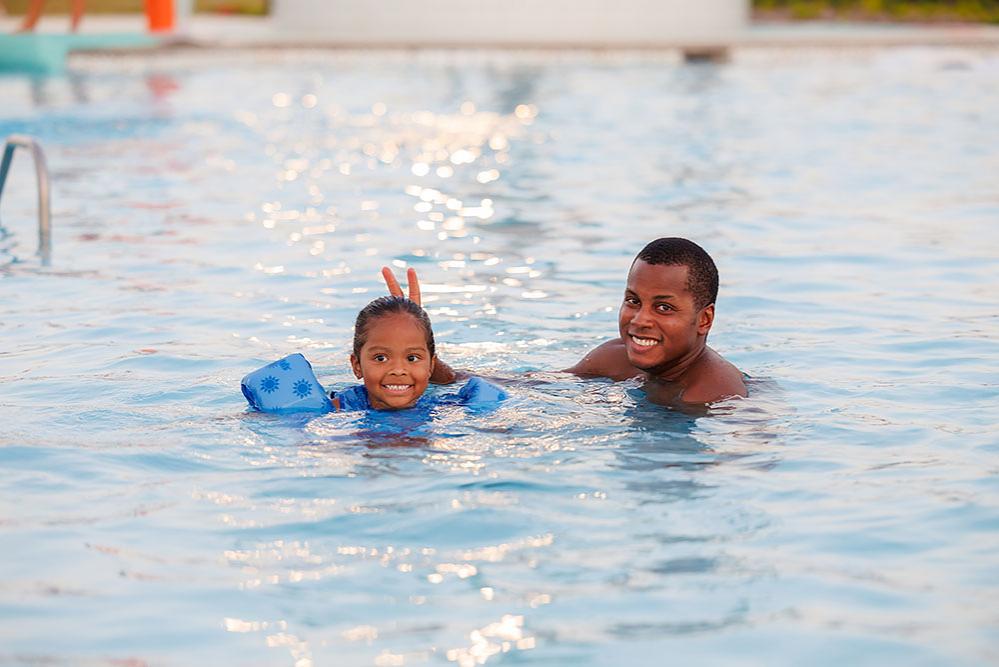 Jubilee - Music At The Pool Photo 52