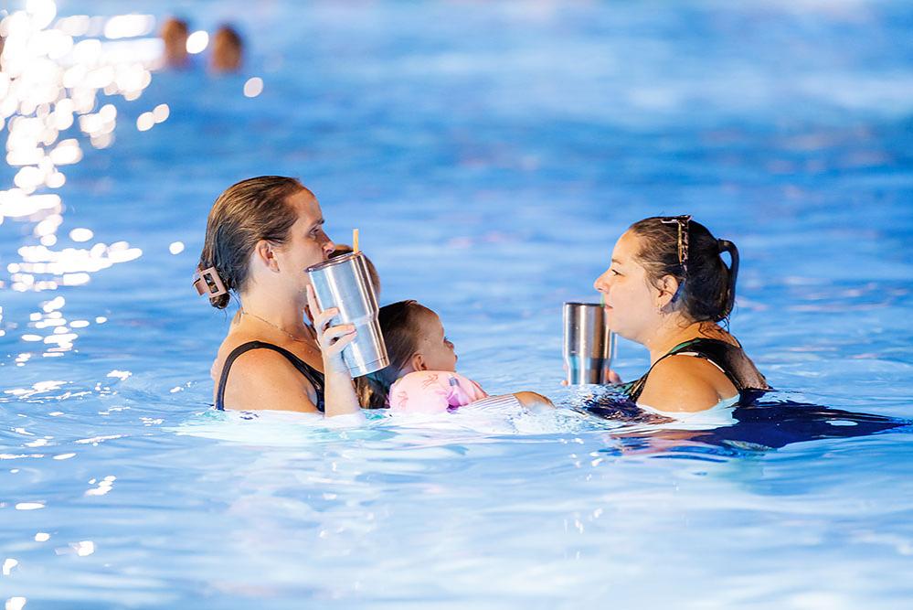 Jubilee - Music At The Pool Photo 89