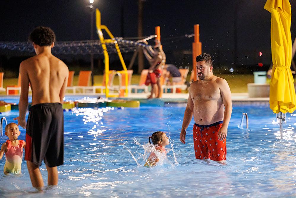 Jubilee - Music At The Pool Photo 4